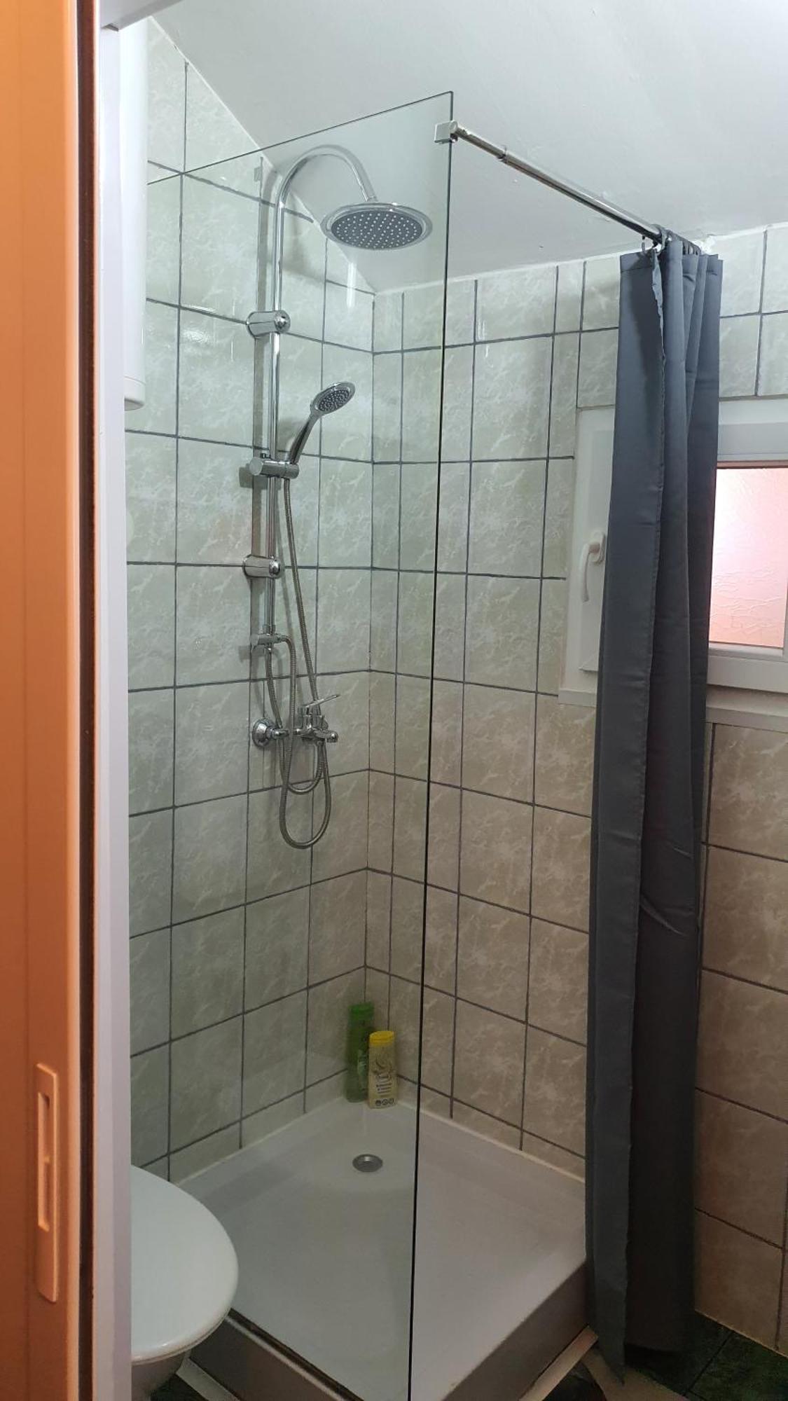 Kum Apartment Ниш Экстерьер фото